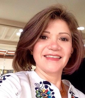 Sandra E. Potosí, anfitriona de Nuestra primera cita.